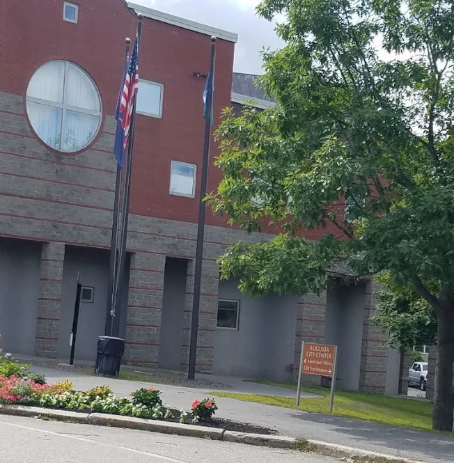 Augusta City Hall to Host Honor Case